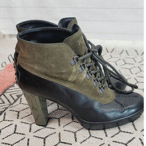 TOD’s Duck Lace Up Heeled Booties in Olive Green Suede & Black, sz 6.5